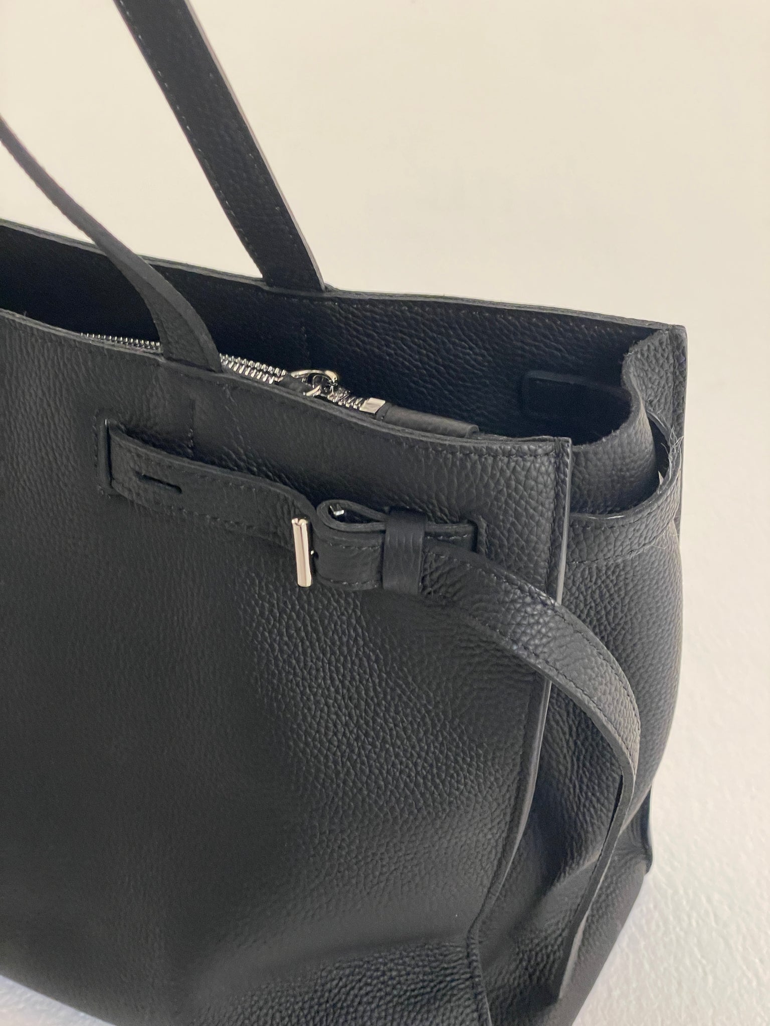 The Analogue Leather Bag